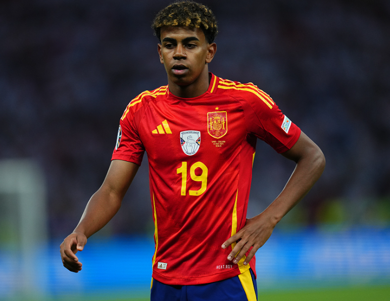 巴萨战平布鲁日，亚马尔赛后坦然回应球迷嘘声与自我定位