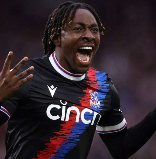 北伦敦德比：埃泽帽子戏法兑现年少承诺，书写传奇篇章